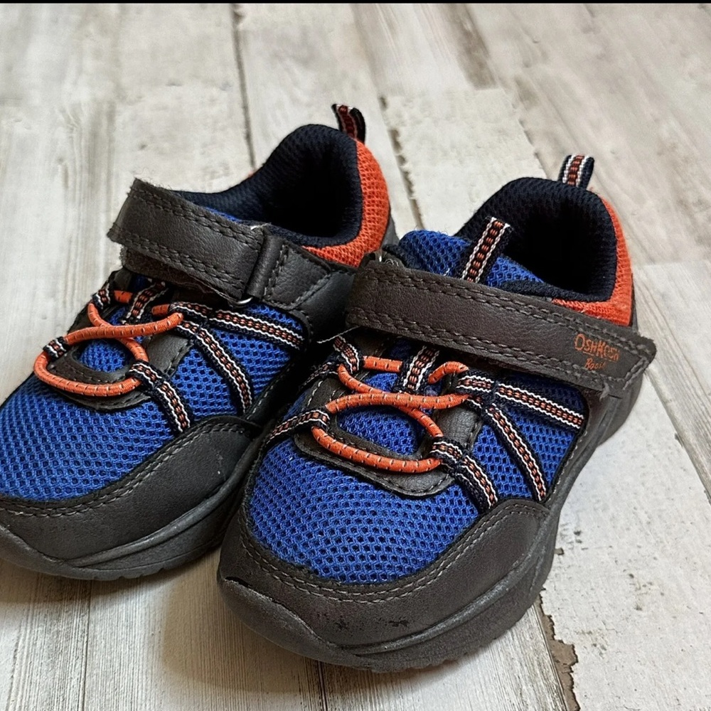 Kid’s Osh Kosh B’gosh! Shoes size 7